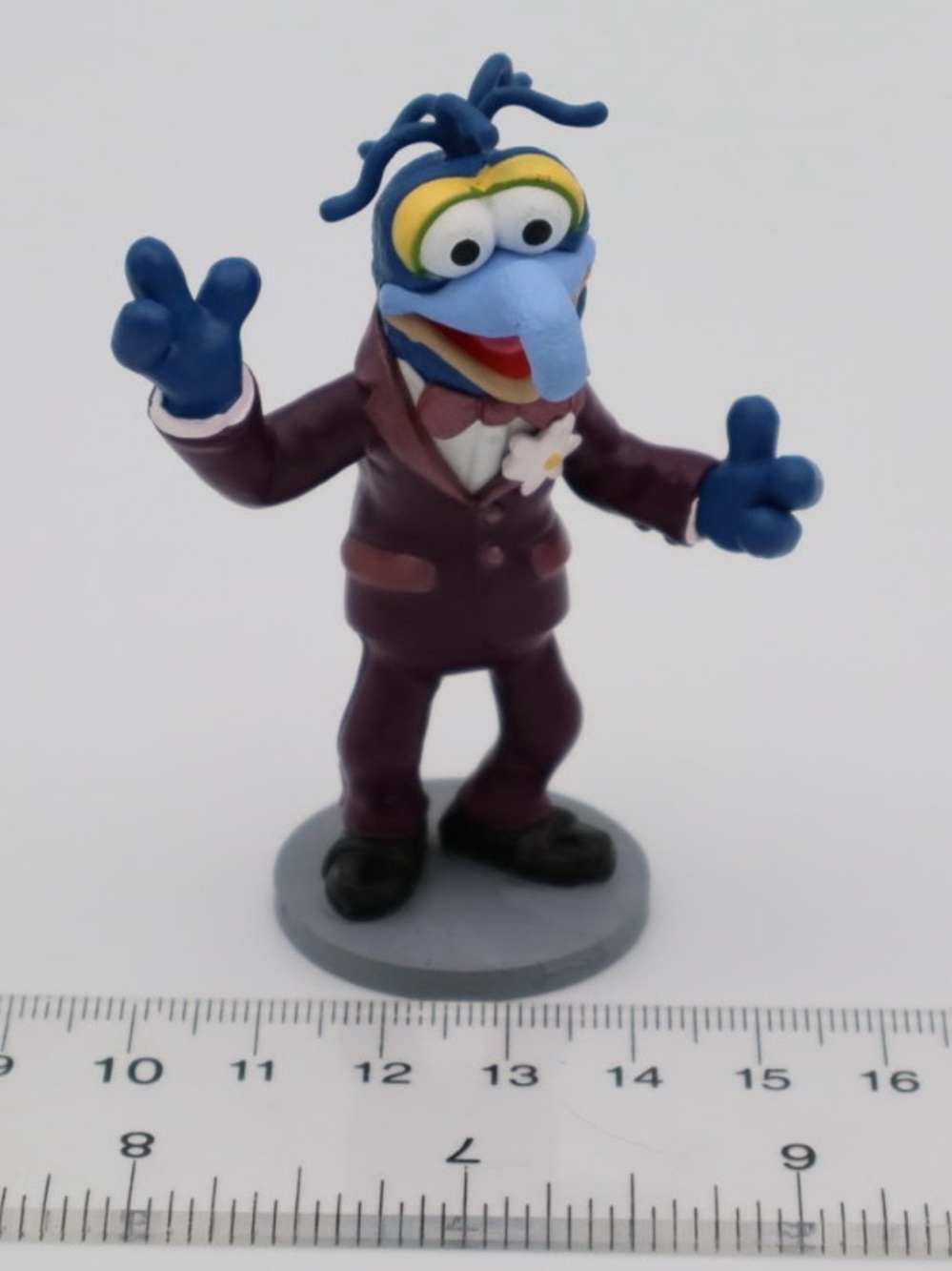 Lot of 3 Inch PVC Muppet Cake Toppers, Ms Piggy, Gonzo and Walter 🎂 - Picture 3 of 11